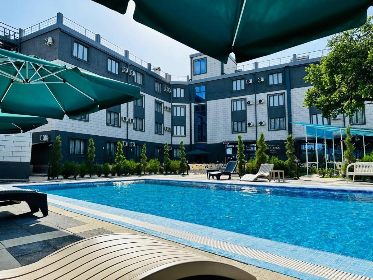 Rich Park Hotel Tashkent Exterior photo