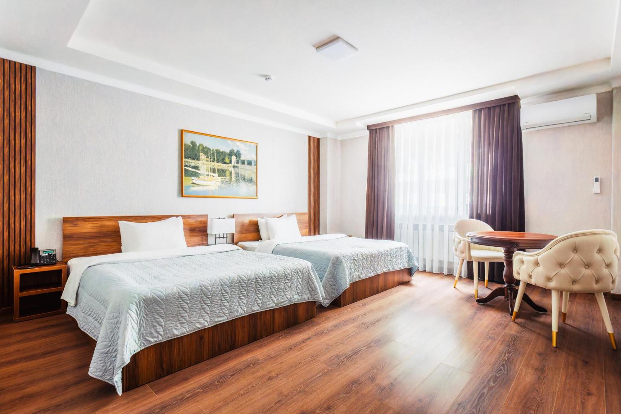 Rich Park Hotel Tashkent Exterior photo
