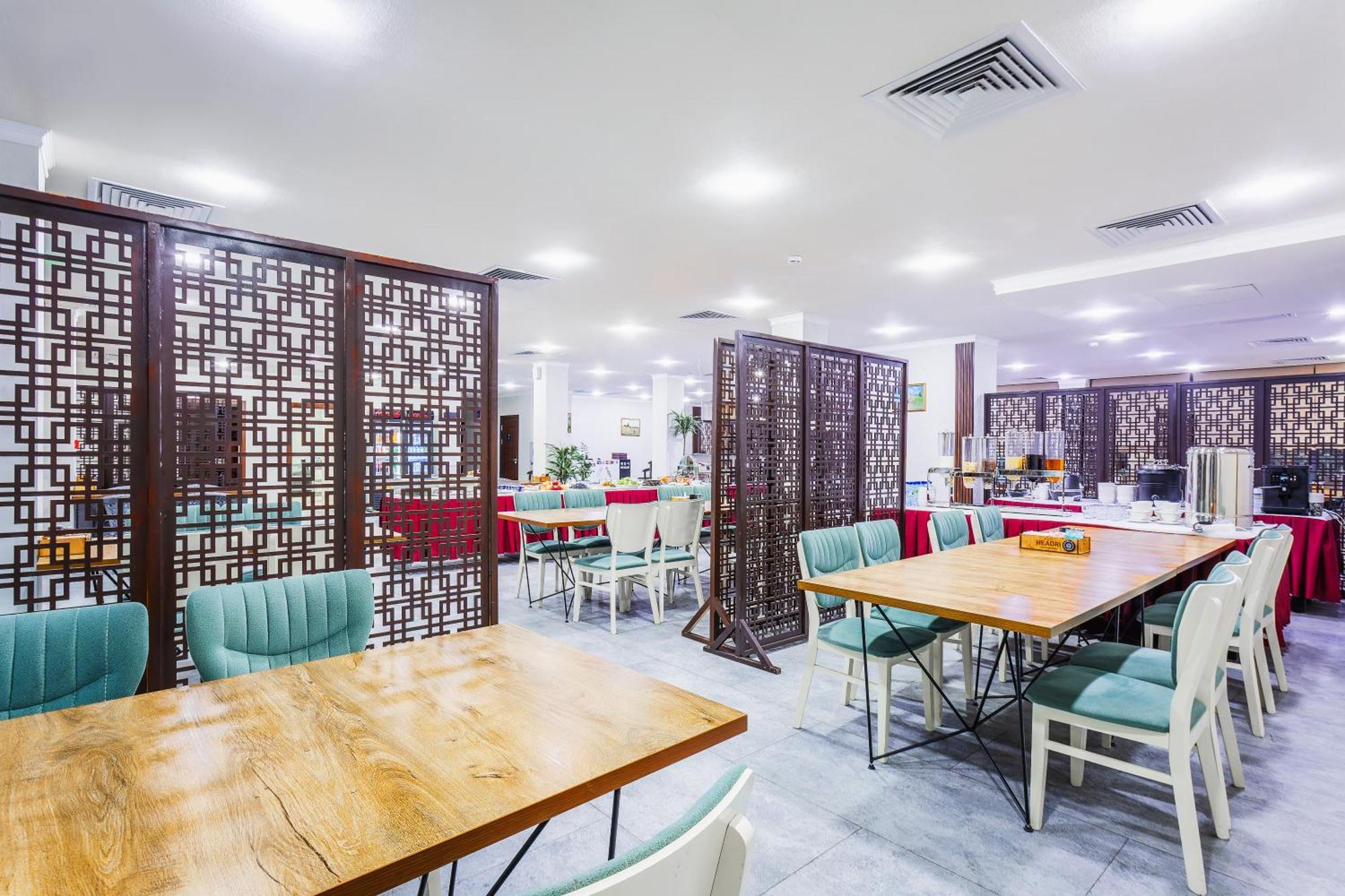 Rich Park Hotel Tashkent Exterior photo
